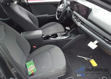 2025 Kia K4 Lxs из США, поврежденный, VIN 3KPFT4DE7SE103411